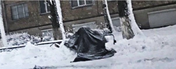 В Киеве мужчина внезапно умер посреди улицы