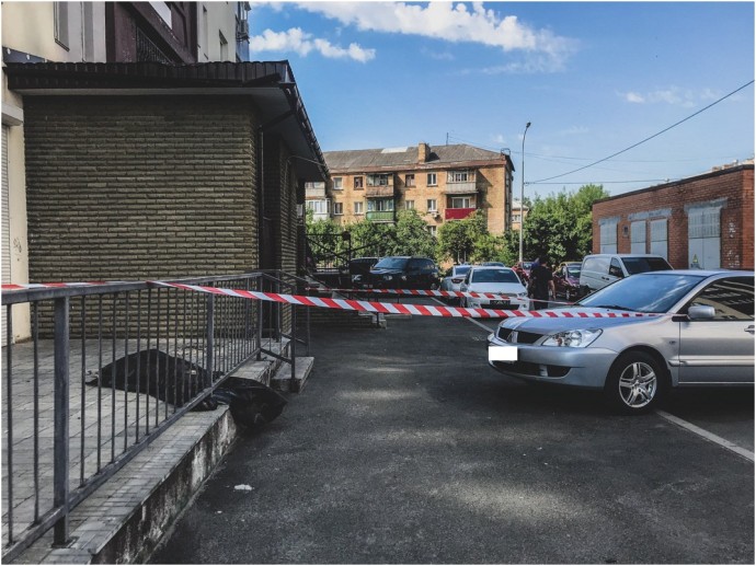 В Киеве женщина совершила суицид, выпрыгнув из окна