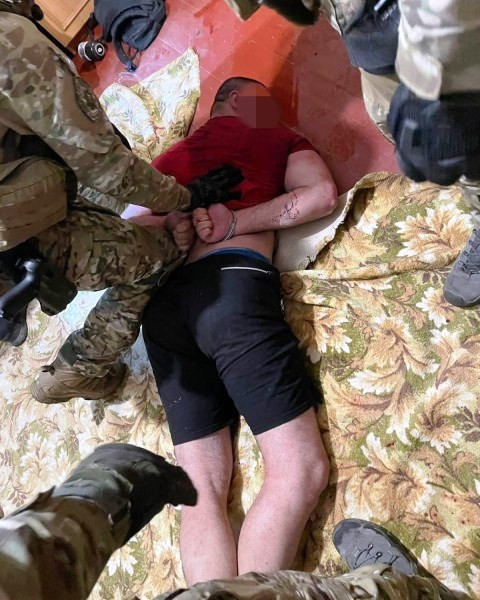 У Васильківці чоловік вбив дружину та погрожував покінчити із собою