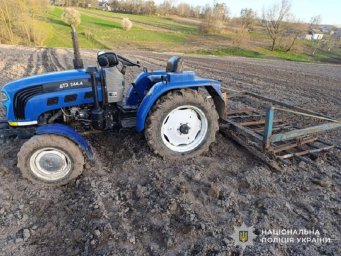 Малолітній хлопчик на Львівщині попав під колесо трактора. Поліцейські встановлюють обставини