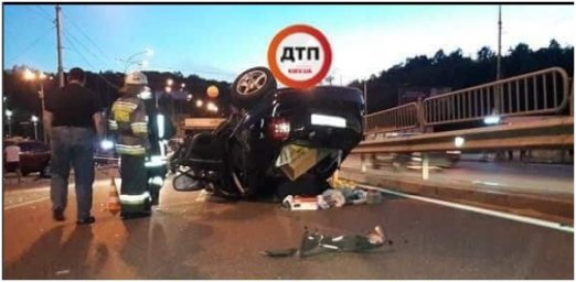 В Киеве из-за пешехода, переходившего в неположенном месте, погиб водитель
