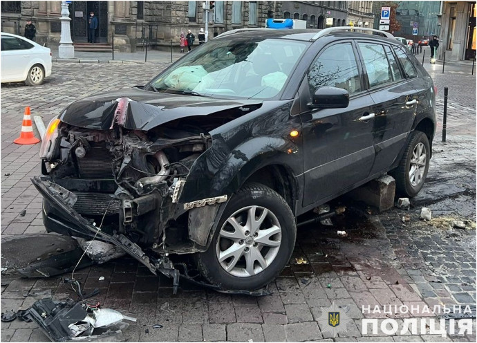 У Львові помер водій авто, якому стало зле за кермом.  Поліцейські встановлюють обставини