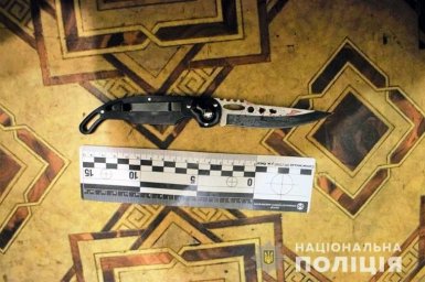 В Киеве мужчина ударил ножом бывшего коллегу