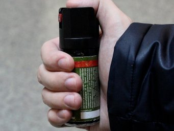 В Одессе школьник распылил баллончик в лицо учителю