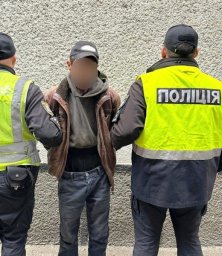 На Закарпатті чоловік зґвалтував свою малолітню падчерку