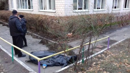 В Киеве при пожаре в детском саду погиб мужчина