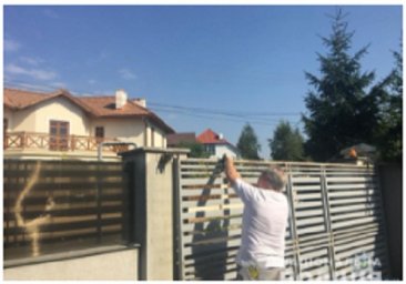 В Черноморске на ребенка упали ворота. Ребенок погиб