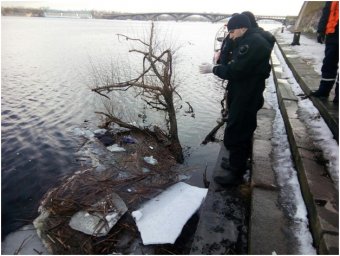 В Днепре возле моста Метро в Киеве обнаружено тело женщины