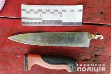 В Золотоноше мужчина чуть не убил младшего брата