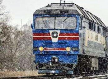 В Красном поезд сбил пожилую женщину