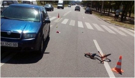 В Харькове на «зебре» иномарка сбила 4-летнего мальчика. Ребенок в реанимации