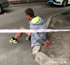 В Киеве мужчина попытался убить бывшую жену. Видеоматериал с места событий