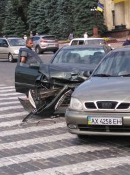 В Харькове произошло ДТП с участием авто на евробляхах. Появились фото