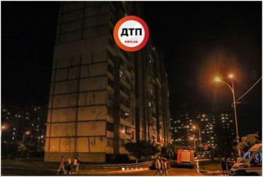 В Киеве на улице Алма-Атинской сгорела квартира в 12-этажном доме