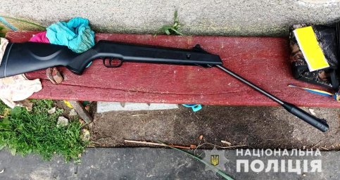 В Житомирской области подросток случайно выстрелил в друга