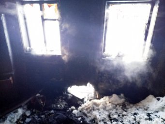 При пожаре в Житомирской области погибли два человека
