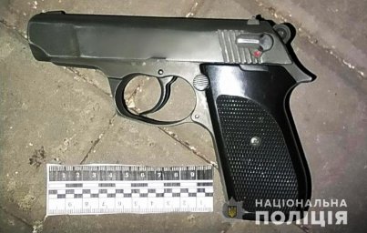 В Мариуполе мужчина устроил стрельбу в кафе В Мариуполе мужчина устроил стрельбу в кафе
