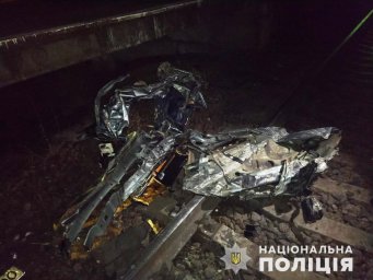 В Одесской области столкнулись автомобиль и товарный поезд