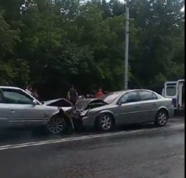 В Макеевке произошло серьезно ДТП. Есть жертвы. Видео