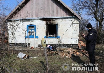 В Запорожской области мужчина поджег магазин, дом и ранил двух пожилых людей. Появилось видео