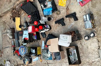 В Киеве мужчина торговал оружием и боеприпасами