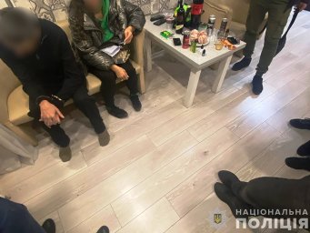 В Сумах за розбещення малолітньої дитини затримано чоловіка. З’явилось відео