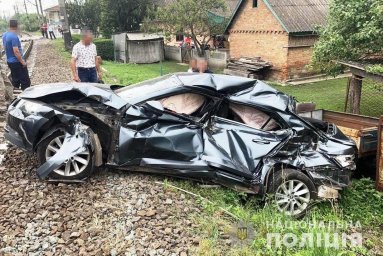 В Винницкой области выясняют обстоятельства смерти мужчины на железной дороге В Винницкой области выясняют обстоятельства смерти мужчины на железной дороге