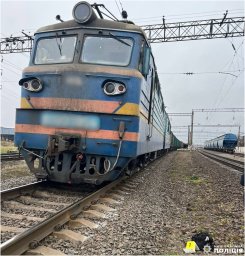 На Рівненщині під колесами вантажного потяга загинула пенсіонерка