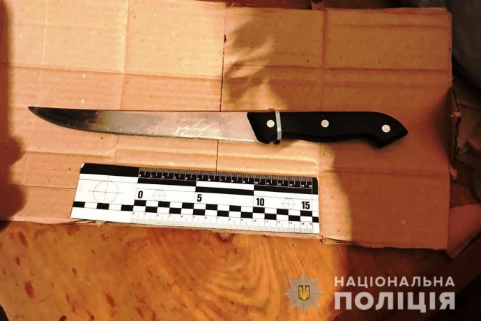 В Дашеве мужчина ударил сына ножом