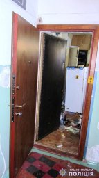 В Харькове мужчина хранил трупы родителей и пытался покончить с собой