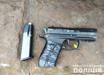 В Кривом Роге мужчина стрелял в полицейских