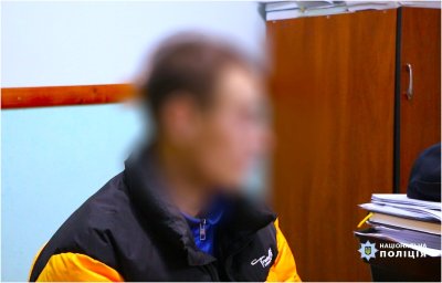 У місті Косів чоловік на «замовлення» з рф підпалив службове авто поліції. З’явилося відео