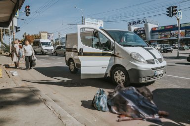 В Днепре на остановке умерла женщина