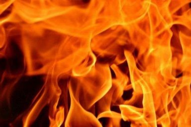 При пожаре во Львове пострадали три человека. Появилось видео