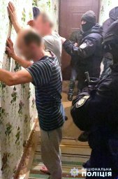 В Сумах на пожилого мужчину совершено разбойное нападение. Появилось видео