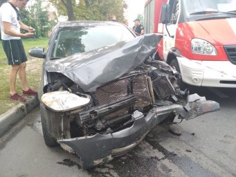 В Харькове на Валентиновской столкнулись Hyundai VC и Жигули. Есть пострадавшие