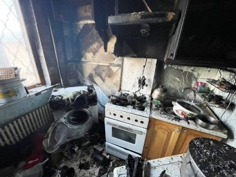 При пожаре в Харькове пострадала женщина