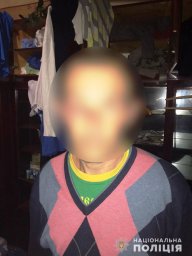 В Сумах мужчина ударил ножом знакомого