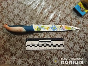 В Днепре мужчина ударил ножом знакомого