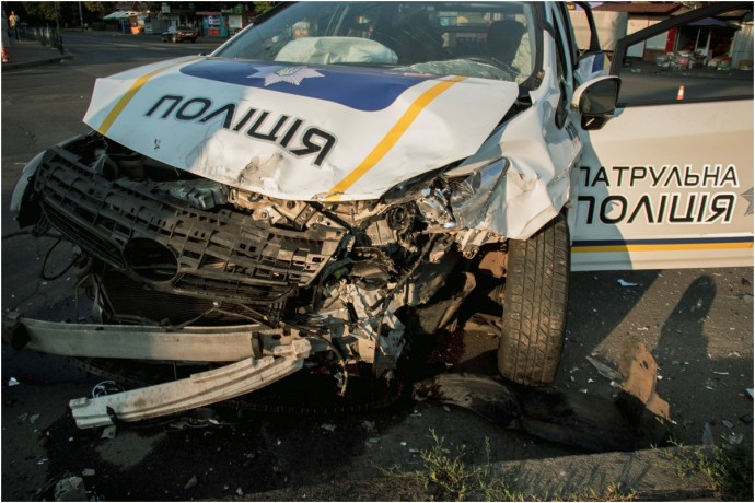 В Киеве столкнулись полицейский Prius и Fordь. Появилось видео