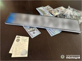 З’явилося відео затримання на Одещині ділків, які торгували броньованими авто, завезеними як гумдопо