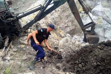 В Днепропетровской области в карьере погибли два человека. Появилось видео