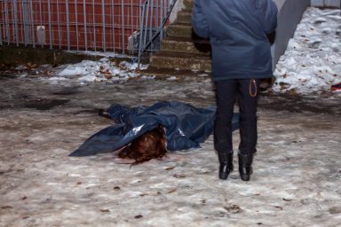 В Днепре девушка выбросилась с тринадцатого этажа
