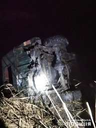 В Одесской области автомобиль сорвался с дамбы