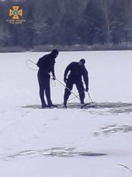 В Киеве в водоеме обнаружен труп мужчины