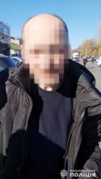 В Киеве иностранец ударил ножом прохожего