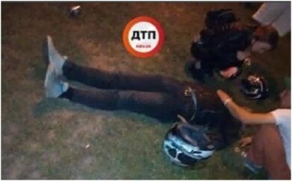 В Киеве по вине пешехода пострадал мотоциклист