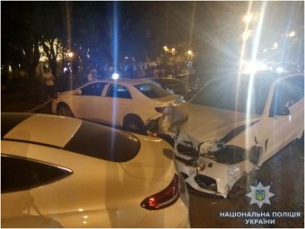 В Приморском районе Одессы произошло ДТП. Есть пострадавшие. Появилось видео