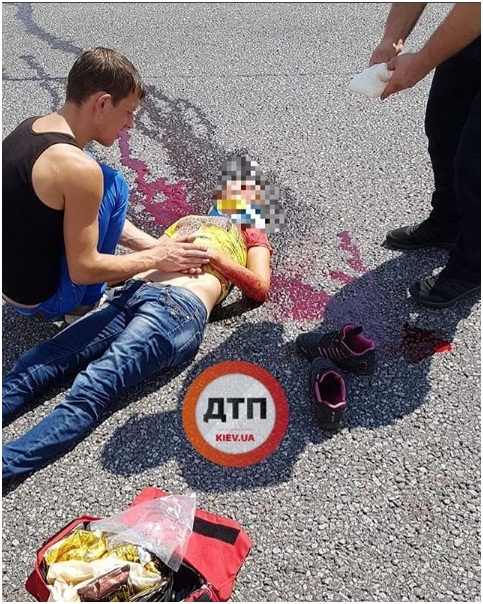 Пьяная женщина перебегала дорогу и попала под машину