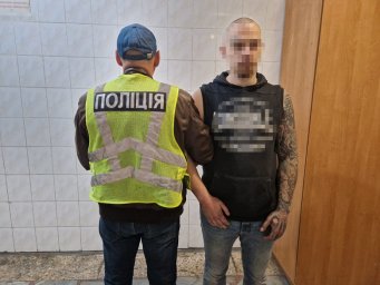 В Києві чоловік через ревнощі три дні бив та катував дружину